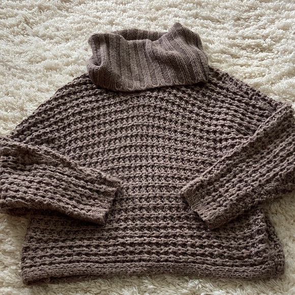 Express Sweaters - Express Cozy Brown chunky Sweater